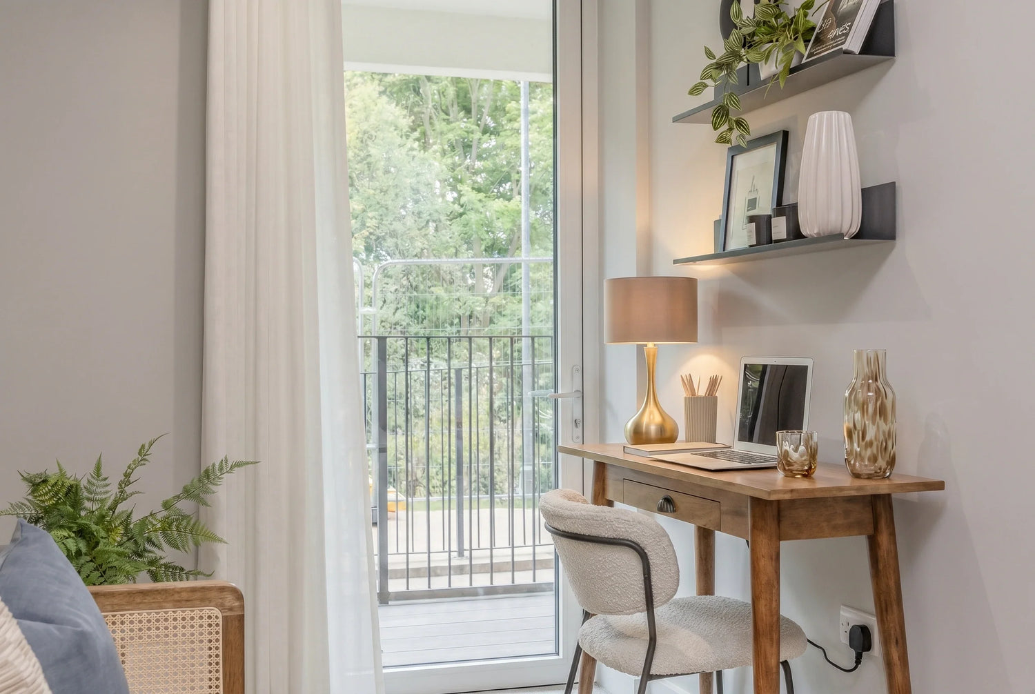 SPACE REPORT #03: THE EARLSFIELD APARTMENT