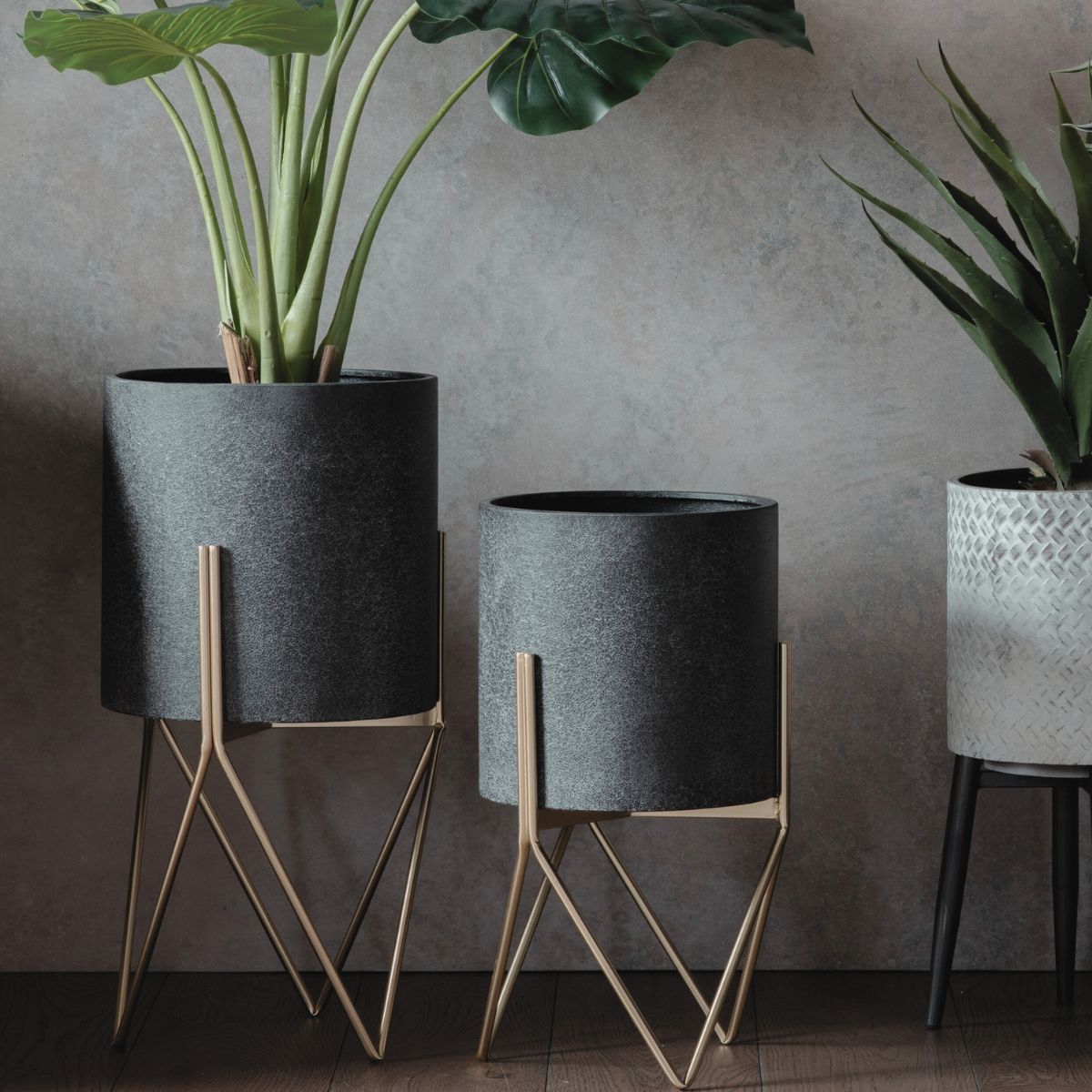 LUCA Small Metal Planter – Grey & Gold with Geometric Stand | malletandplane.com