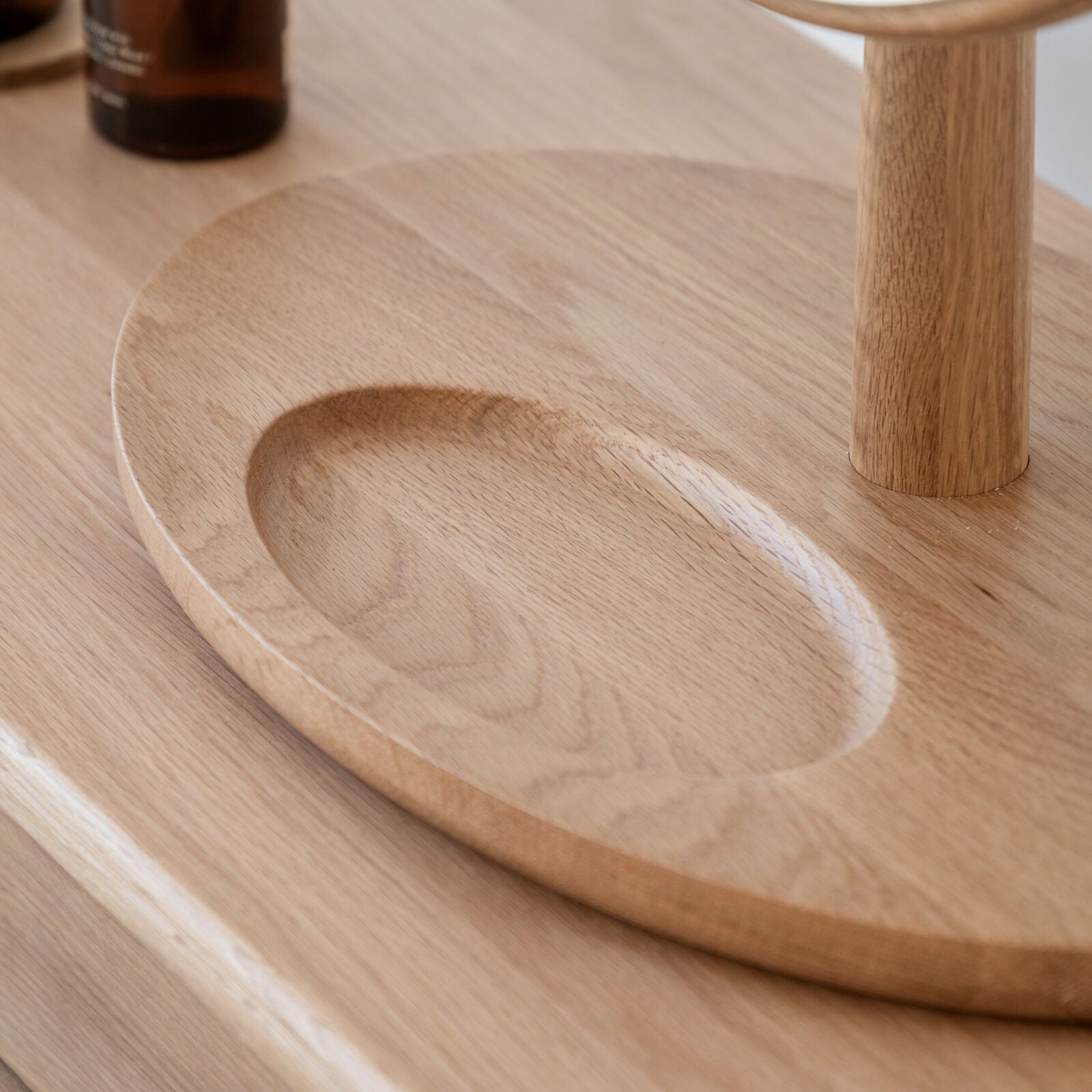 Axel oak dressing table mirror | malletandplane.com