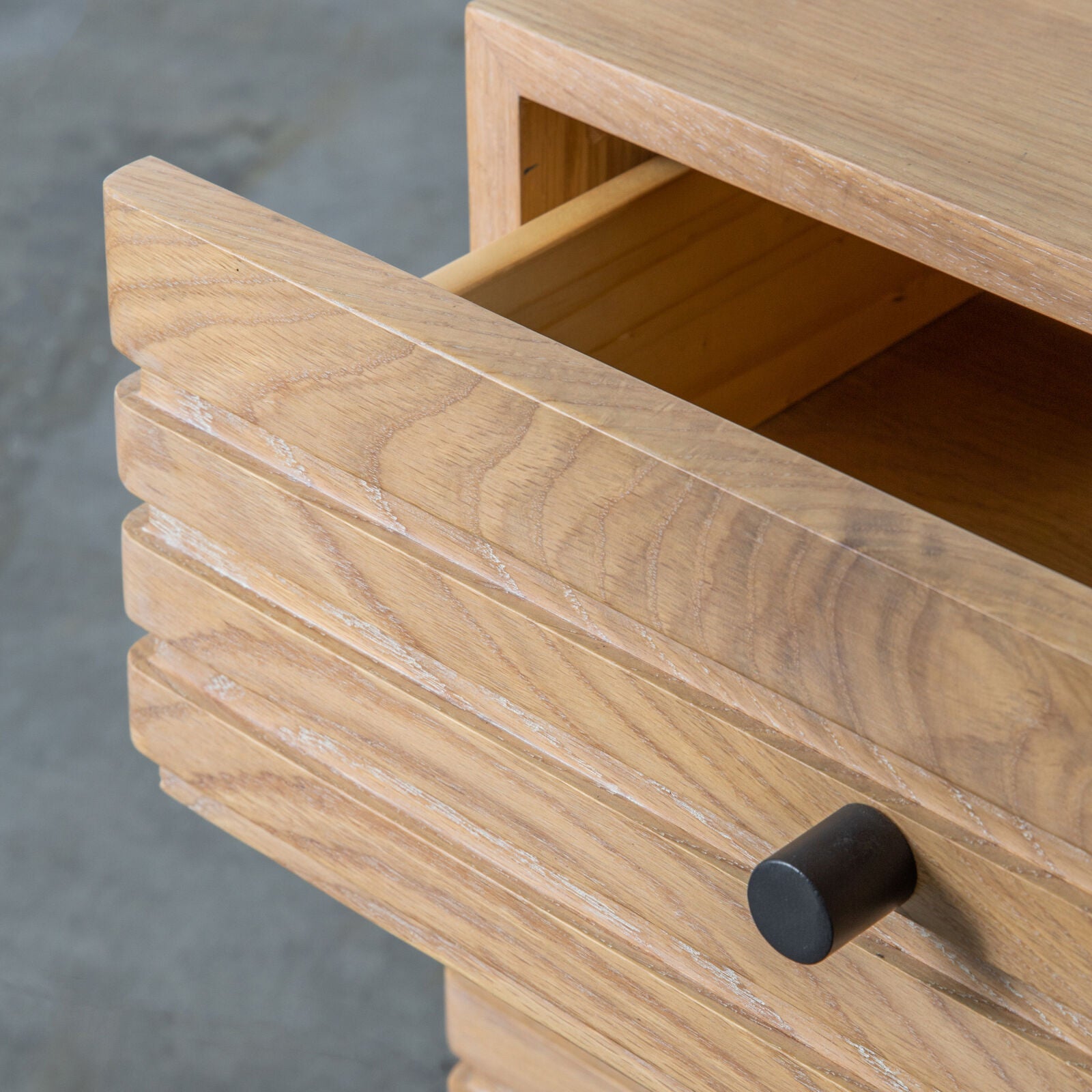 OKAYAMA natural oak chest of 6 Drawers with black metal legs and handles | malletandplane.com