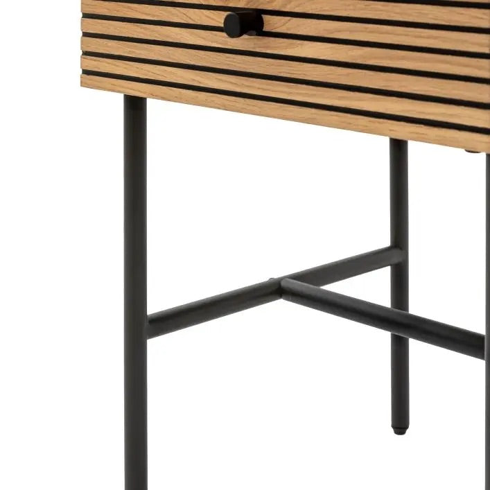 Harlow 40cm Oak Veneer Bedside Table with Drawer