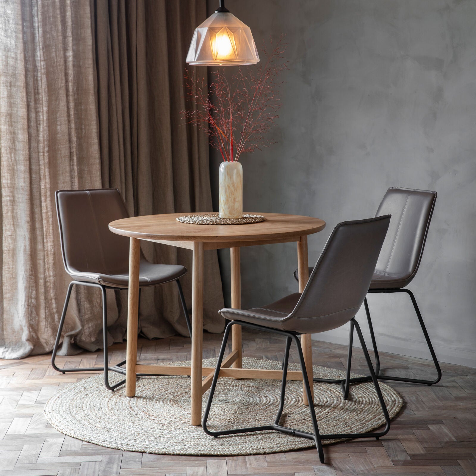 Alfie 900mm 4 seat round oak dining table | malletandplane.com